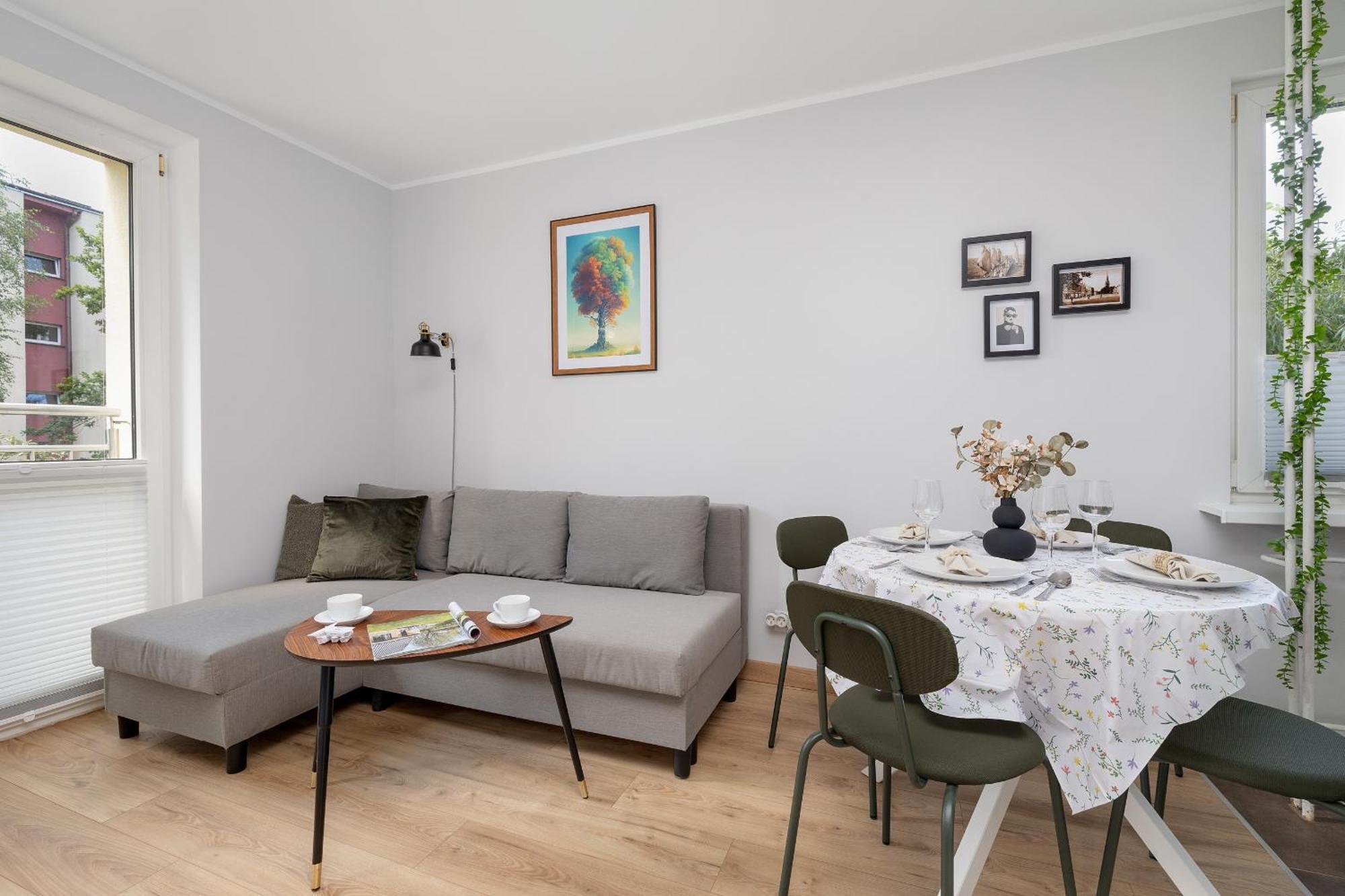 Beautiful Retro 536 For 6 People In By Renters *